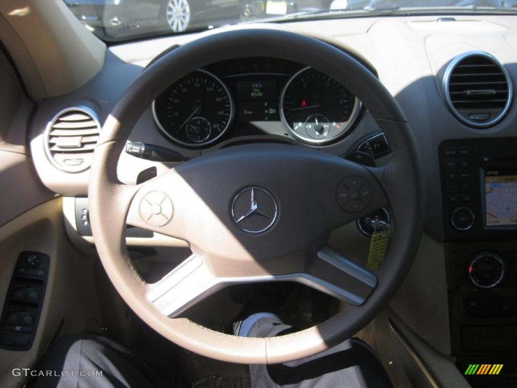 2009 ML 320 BlueTec 4Matic - Jade Green Metallic / Cashmere photo #22