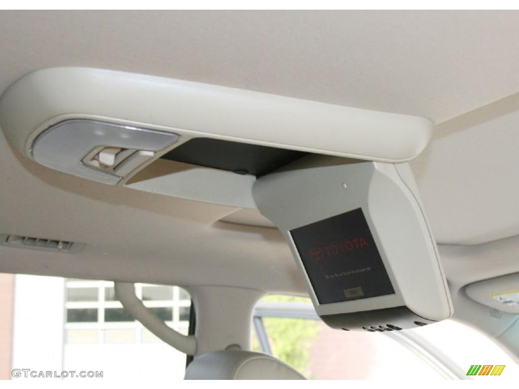 2006 Land Cruiser  - Natural White / Ivory photo #17