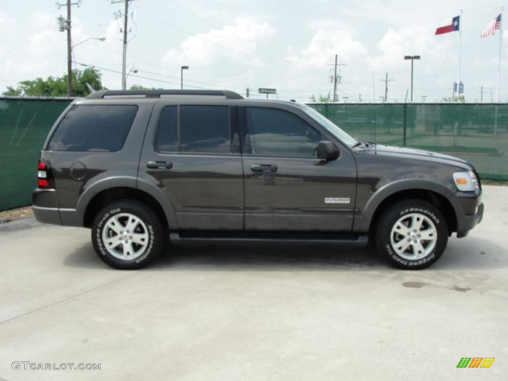 2006 Explorer XLT - Dark Stone Metallic / Stone photo #2