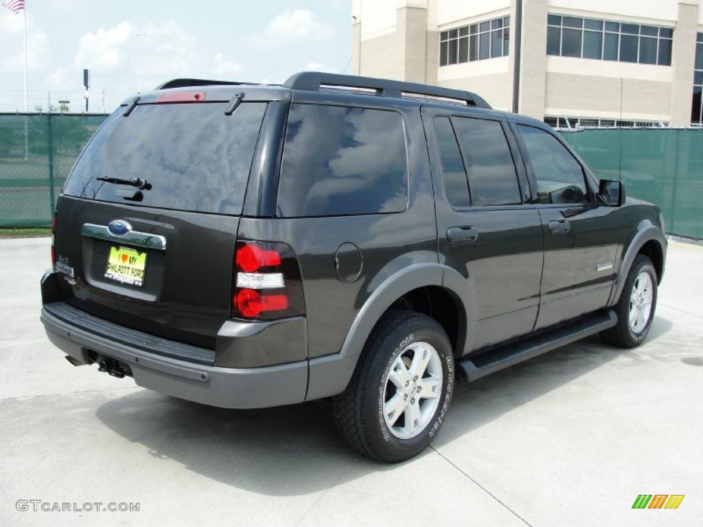 2006 Explorer XLT - Dark Stone Metallic / Stone photo #3
