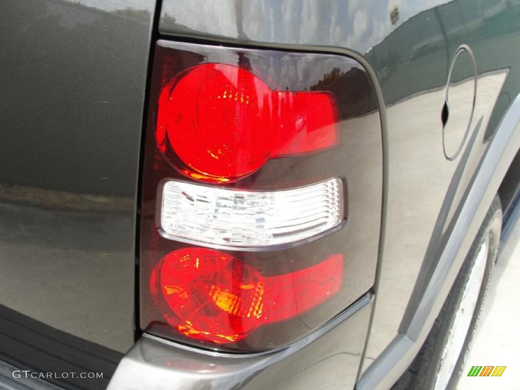 2006 Explorer XLT - Dark Stone Metallic / Stone photo #19
