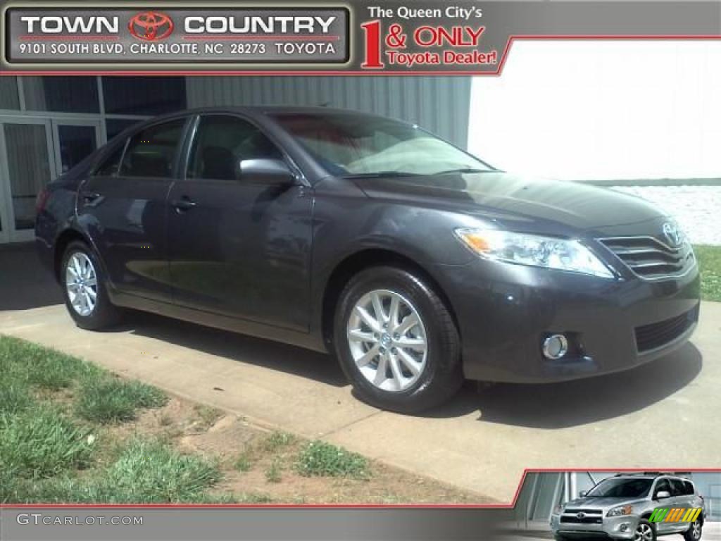 2011 Camry XLE V6 - Magnetic Gray Metallic / Bisque photo #1