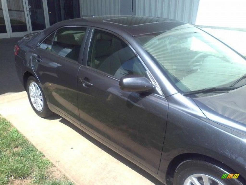 2011 Camry XLE V6 - Magnetic Gray Metallic / Bisque photo #21