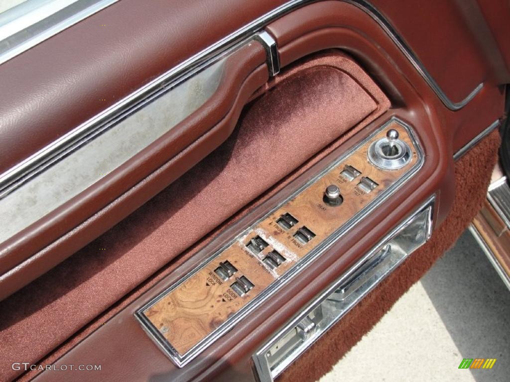 1985 Lincoln Town Car Standard Town Car Model Carob Brown Door Panel Photo #30761883