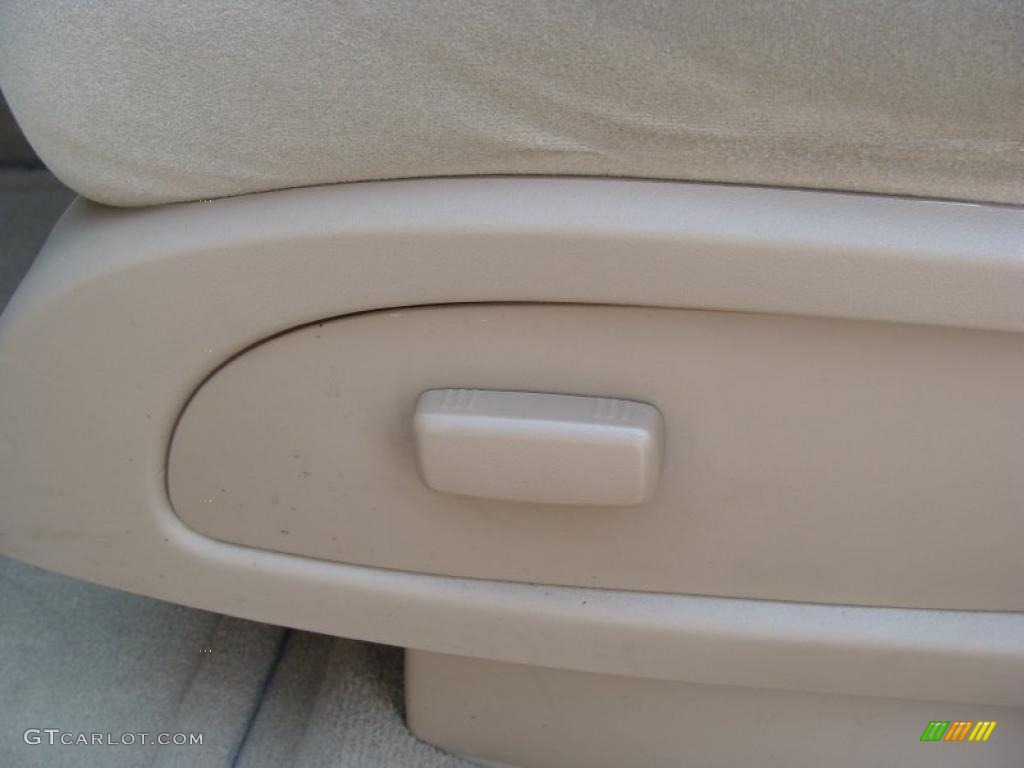 2008 Enclave CX AWD - White Opal / Cashmere/Cocoa photo #12