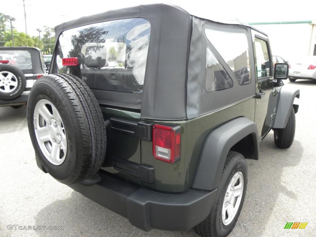 2009 Wrangler X 4x4 - Jeep Green Metallic / Dark Slate Gray/Medium Slate Gray photo #10