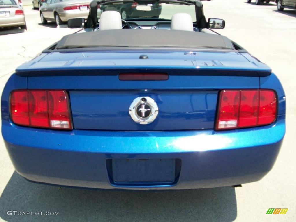 2009 Mustang V6 Premium Convertible - Vista Blue Metallic / Light Graphite photo #5