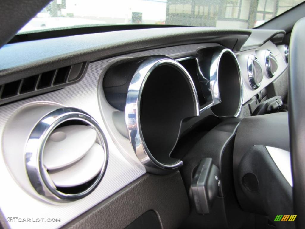 2008 Mustang GT Premium Coupe - Brilliant Silver Metallic / Dark Charcoal photo #9