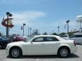 Cool Vanilla White - 300 Touring Photo No. 2