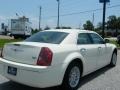 Cool Vanilla White - 300 Touring Photo No. 5