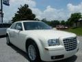 Cool Vanilla White - 300 Touring Photo No. 7