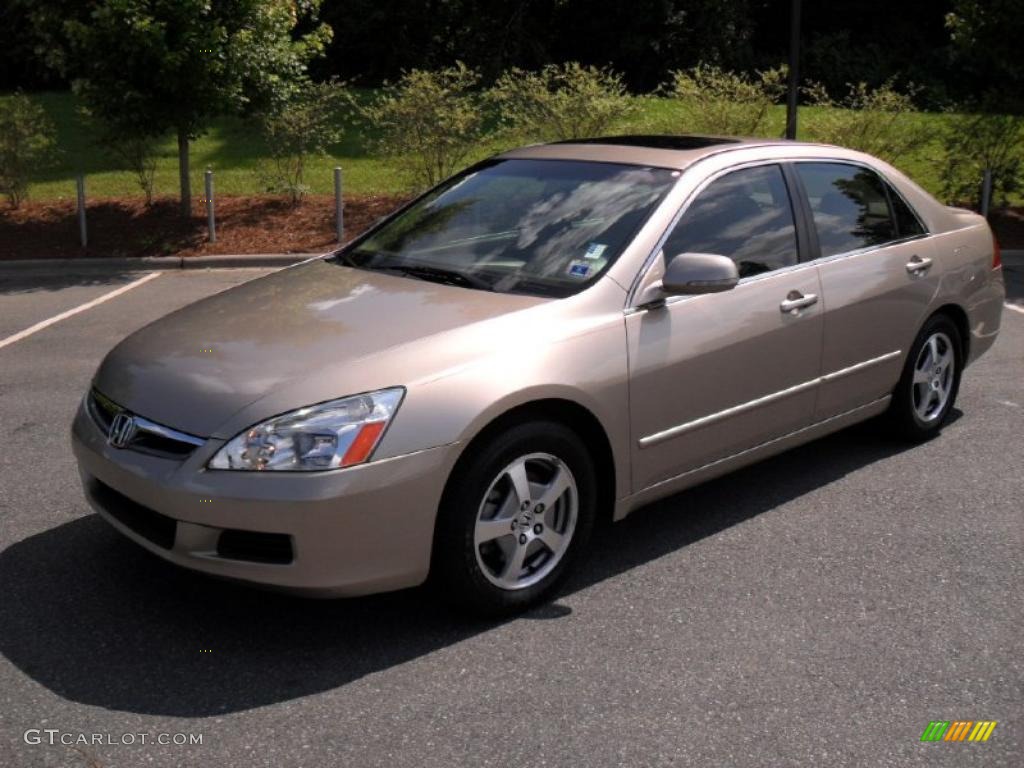 2006 Accord Hybrid Sedan - Desert Mist Metallic / Ivory photo #1