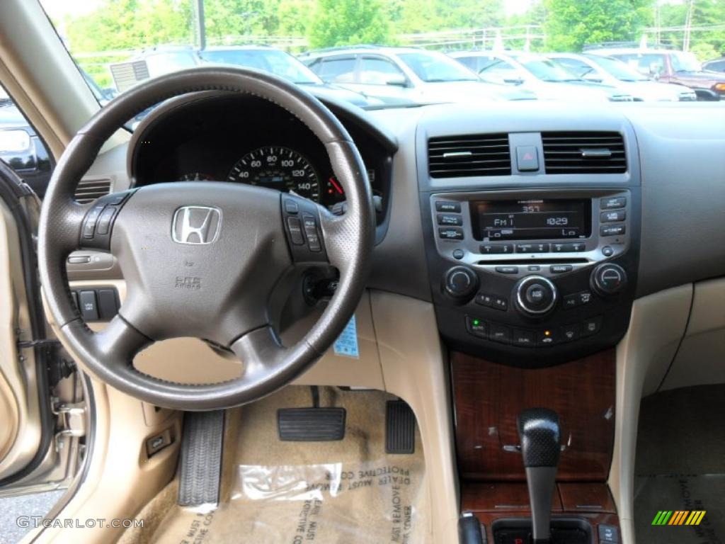 2006 Accord Hybrid Sedan - Desert Mist Metallic / Ivory photo #16
