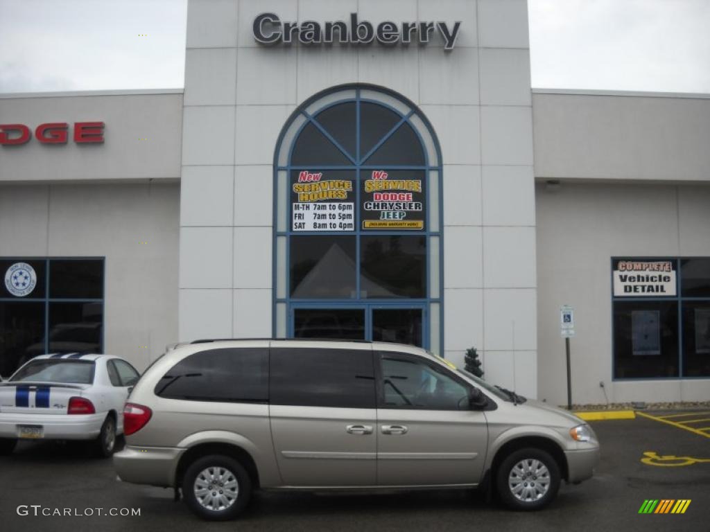 2007 Town & Country LX - Linen Gold Metallic / Medium Slate Gray photo #1