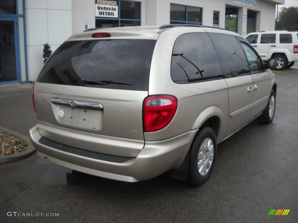 2007 Town & Country LX - Linen Gold Metallic / Medium Slate Gray photo #2