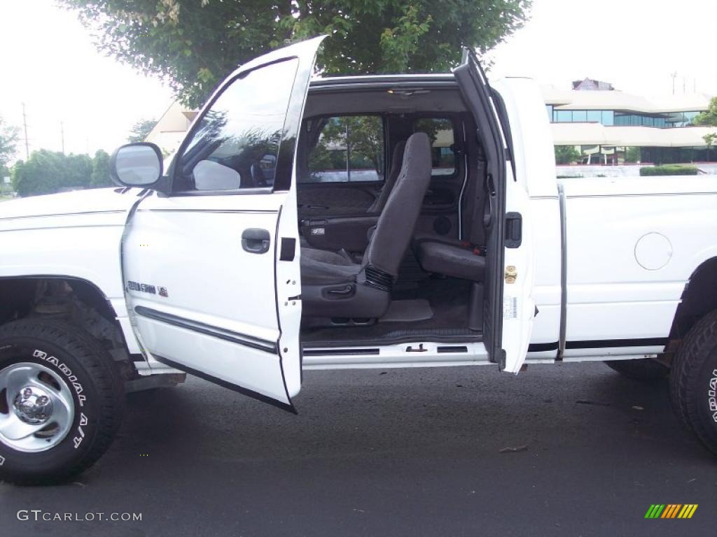 2001 Ram 1500 SLT Club Cab 4x4 - Bright White / Agate photo #27