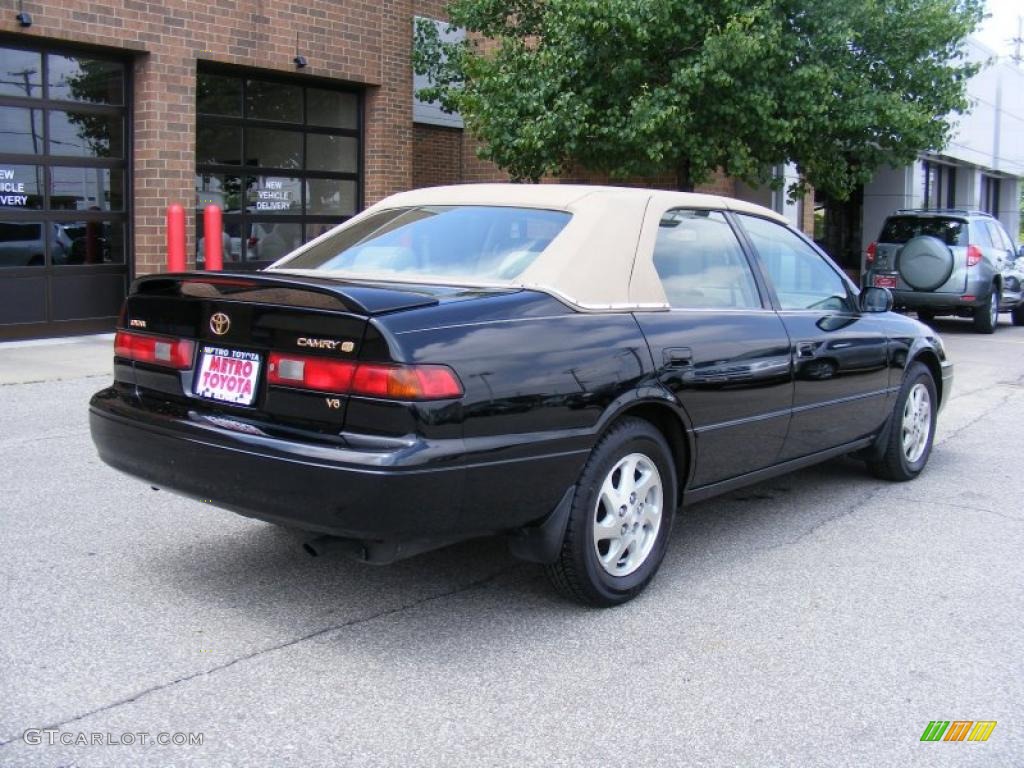 1998 Camry XLE V6 - Black / Oak photo #3