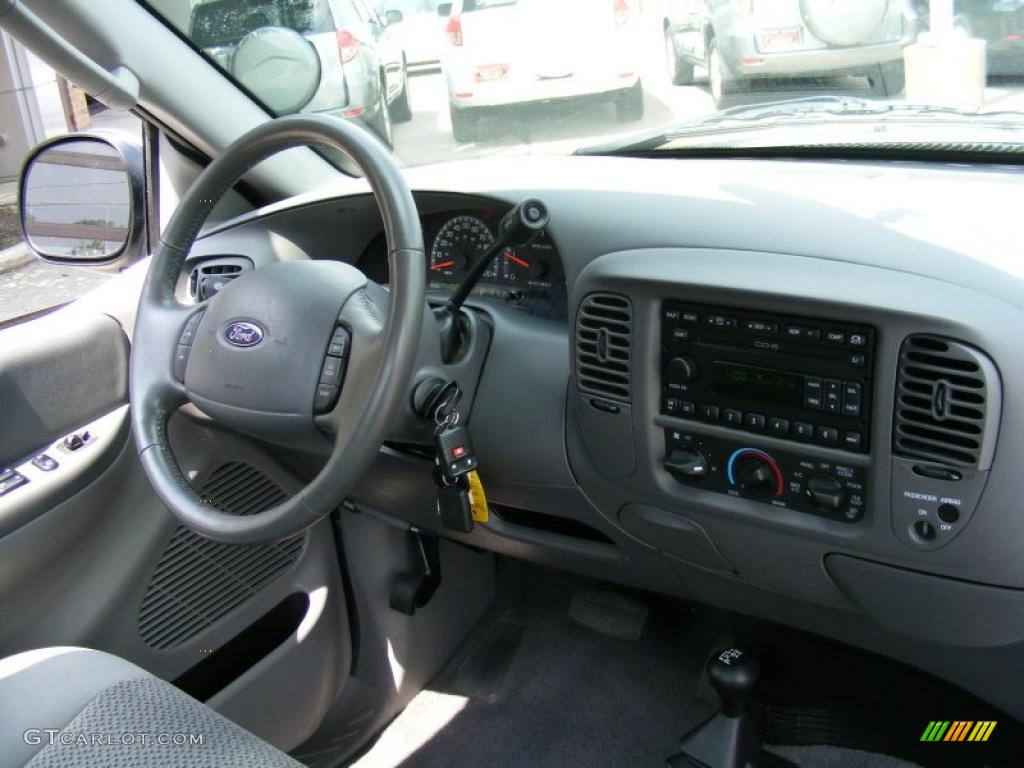 2003 F150 XLT Regular Cab 4x4 - Silver Metallic / Medium Graphite Grey photo #12