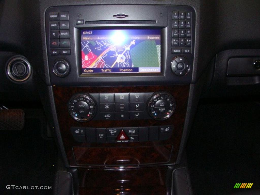 2010 ML 350 4Matic - Palladium Silver Metallic / Black photo #12