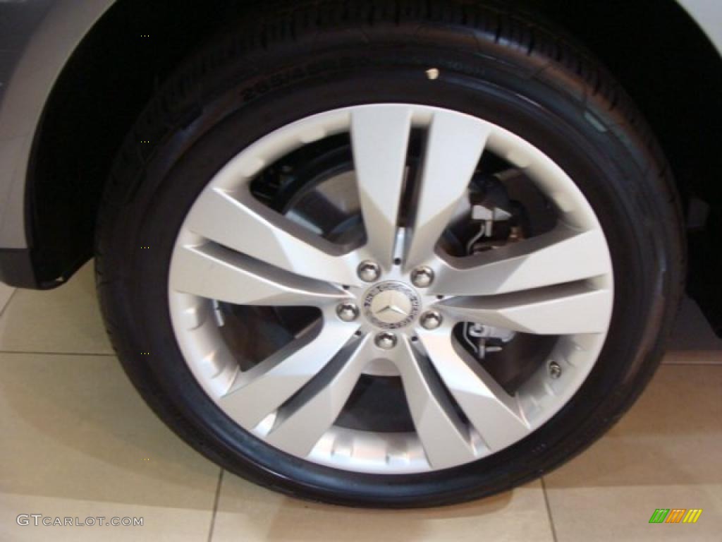 2010 ML 350 4Matic - Palladium Silver Metallic / Black photo #15