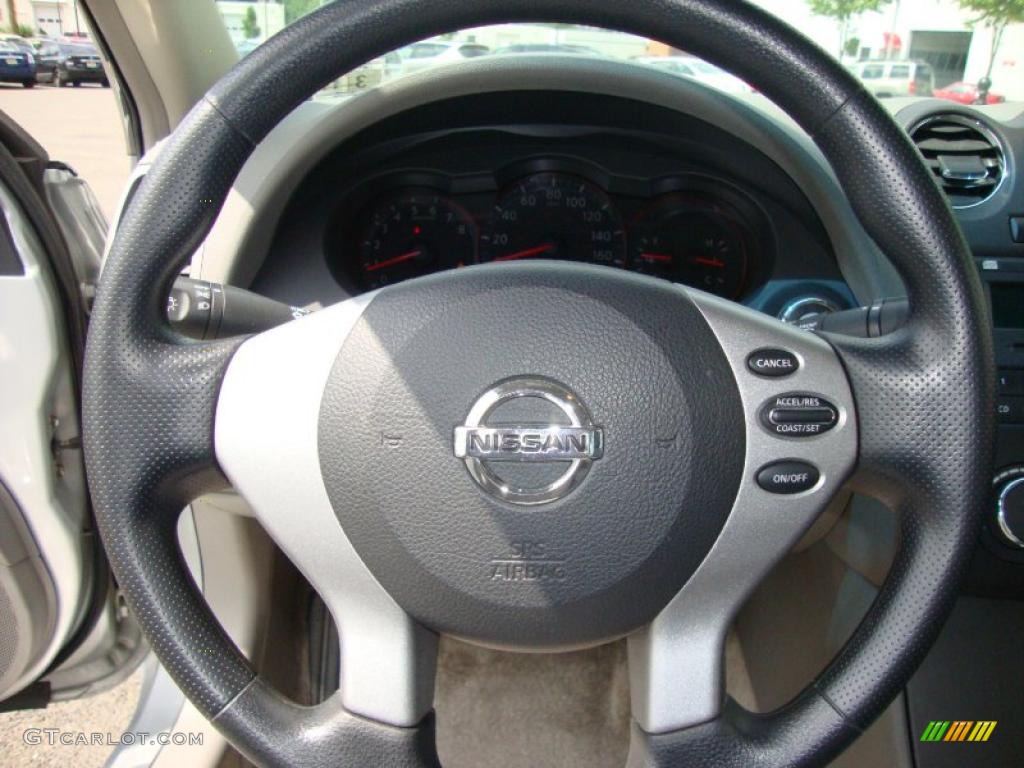 2007 Altima 2.5 S - Radiant Silver Metallic / Blond photo #33