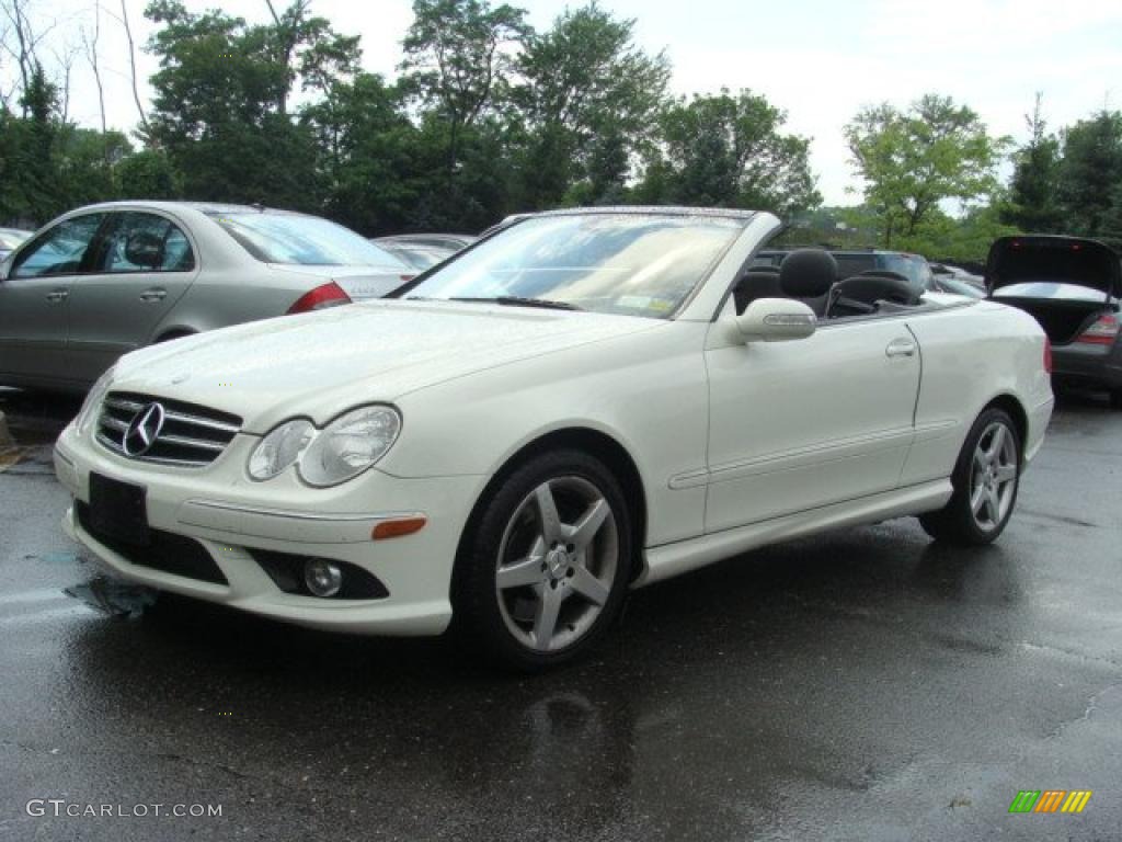 Arctic White Mercedes-Benz CLK