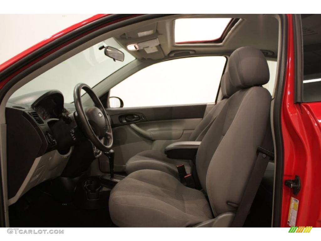 2006 Focus ZX3 SES Hatchback - Infra-Red / Charcoal/Light Flint photo #8