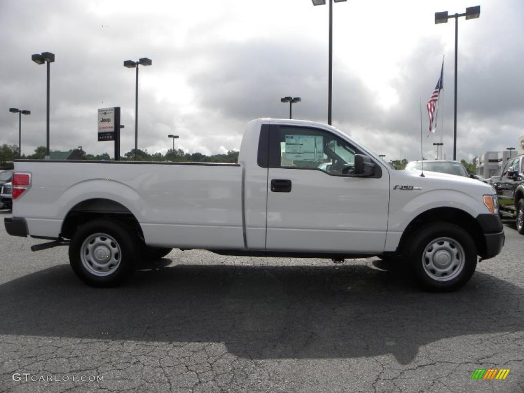 2010 F150 XL Regular Cab - Oxford White / Medium Stone photo #2