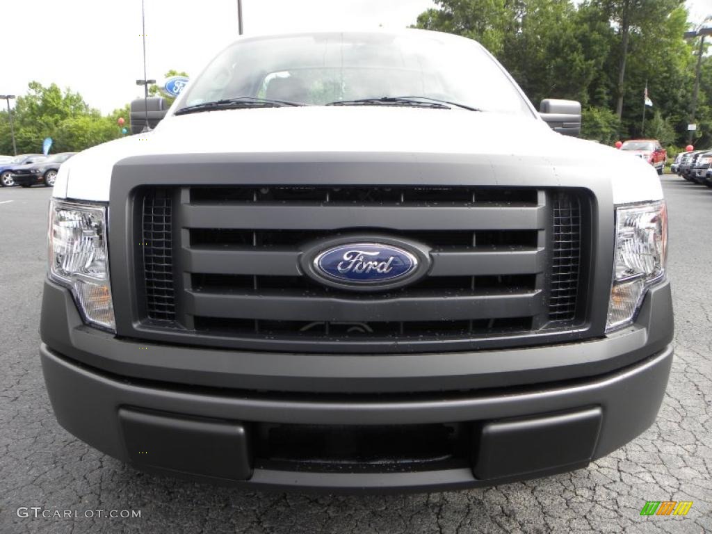 2010 F150 XL Regular Cab - Oxford White / Medium Stone photo #7