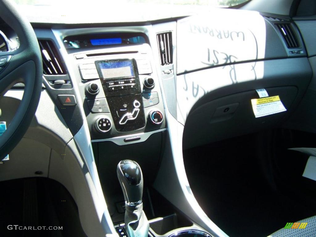 2011 Sonata GLS - Radiant Silver / Gray photo #17