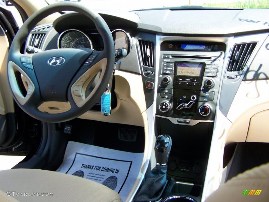 2011 Sonata GLS - Midnight Black / Camel photo #13