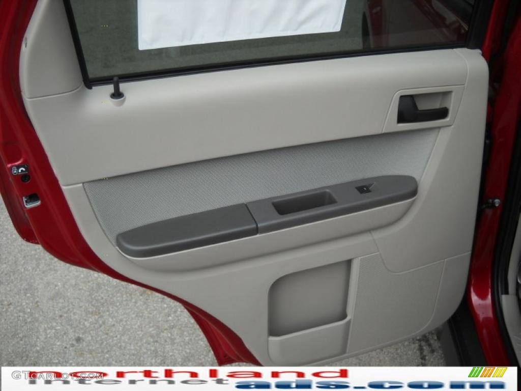 2010 Escape XLT V6 4WD - Sangria Red Metallic / Stone photo #13
