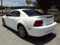 2000 Crystal White Ford Mustang V6 Coupe  photo #3