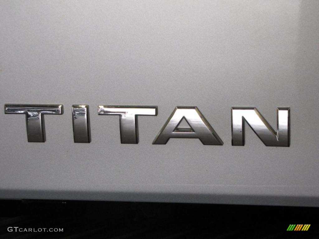 2005 Titan SE King Cab 4x4 - Radiant Silver / Graphite/Titanium photo #8