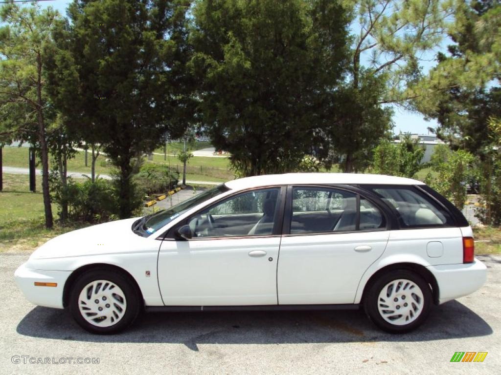 1998 S Series SW2 Wagon - White / Black/Gray photo #2