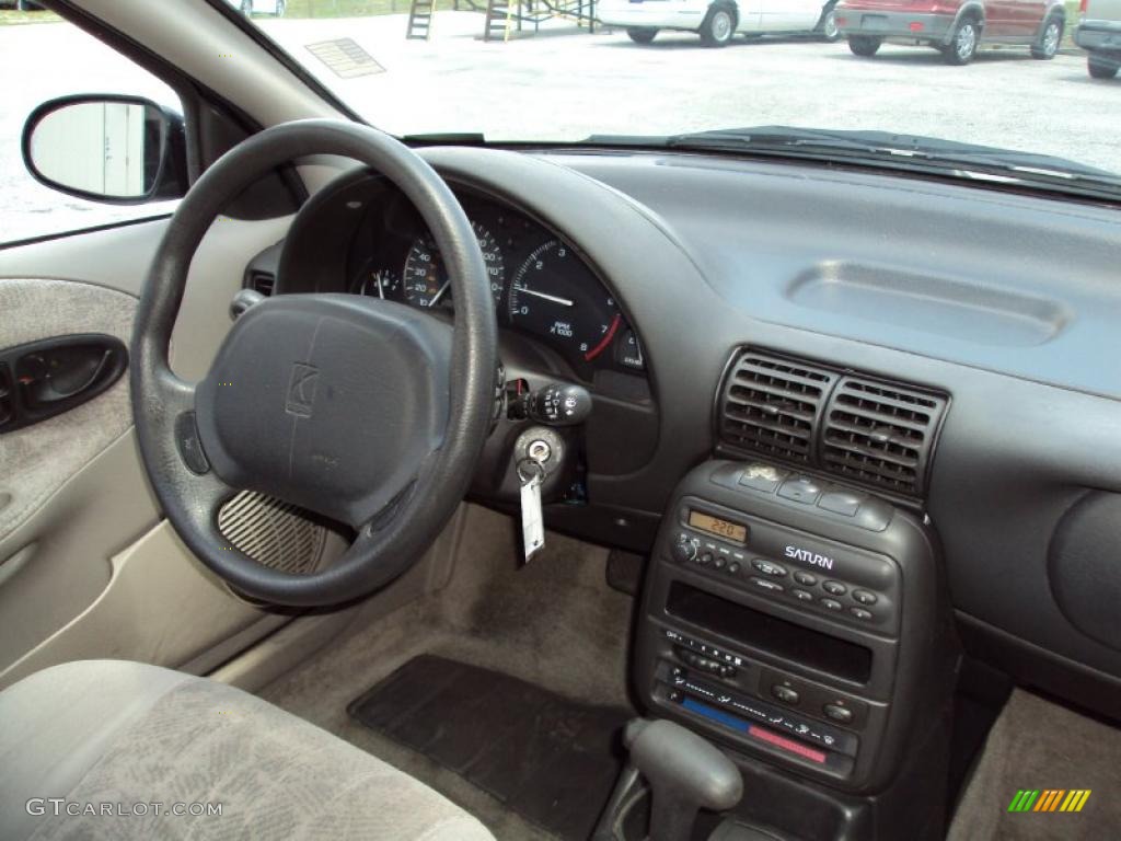 1998 S Series SW2 Wagon - White / Black/Gray photo #11