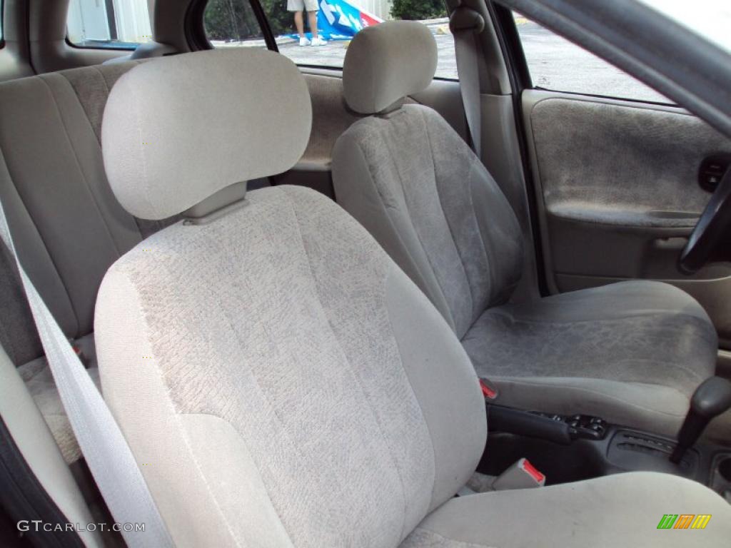 1998 S Series SW2 Wagon - White / Black/Gray photo #12
