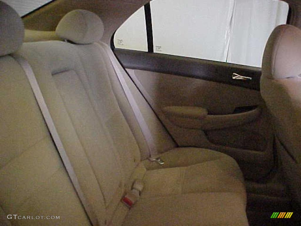 2007 Accord LX Sedan - Taffeta White / Ivory photo #10