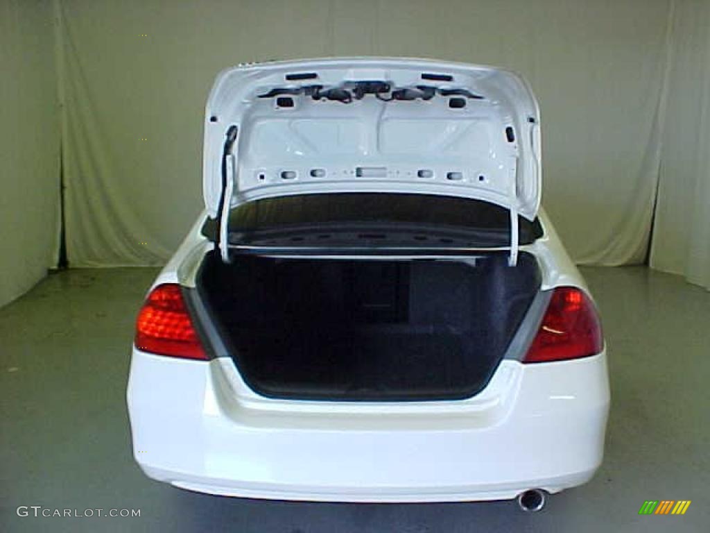 2007 Accord LX Sedan - Taffeta White / Ivory photo #22