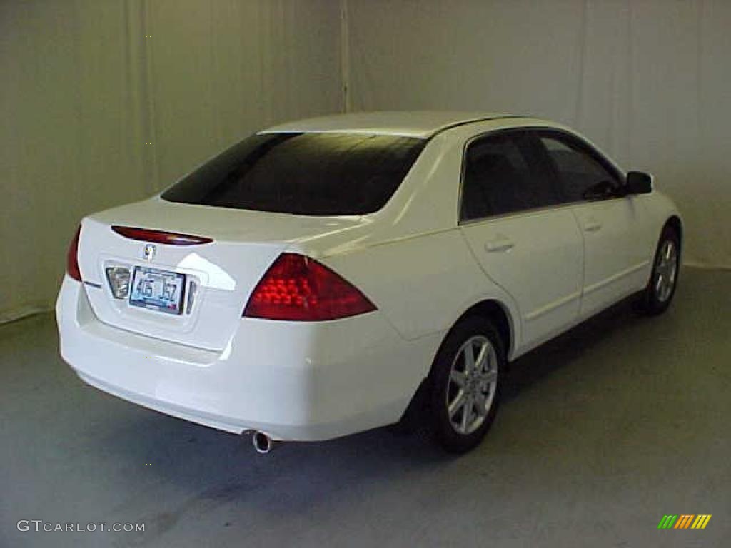 2007 Accord LX Sedan - Taffeta White / Ivory photo #26