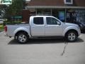 2008 Radiant Silver Nissan Frontier LE Crew Cab 4x4  photo #2