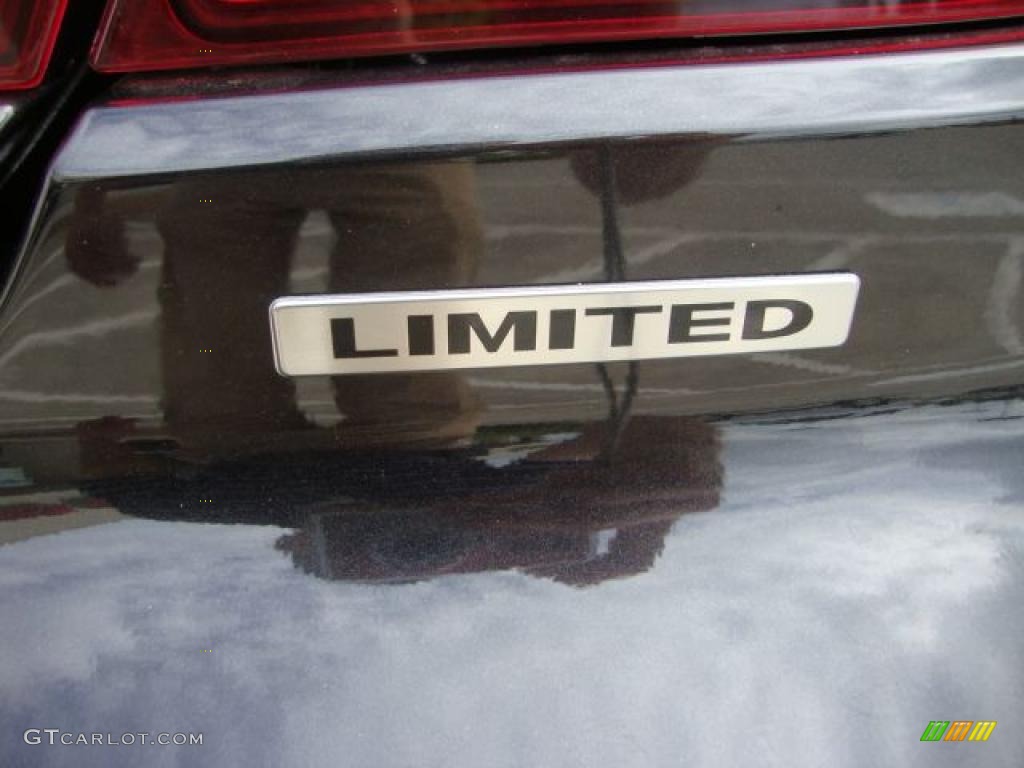 2010 Sebring Limited Sedan - Brilliant Black Crystal Pearl / Dark Slate Gray photo #11