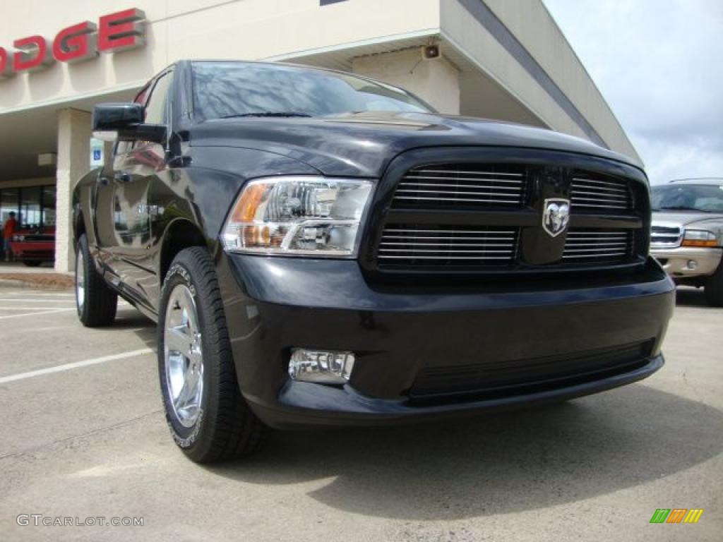 Brilliant Black Crystal Pearl Dodge Ram 1500