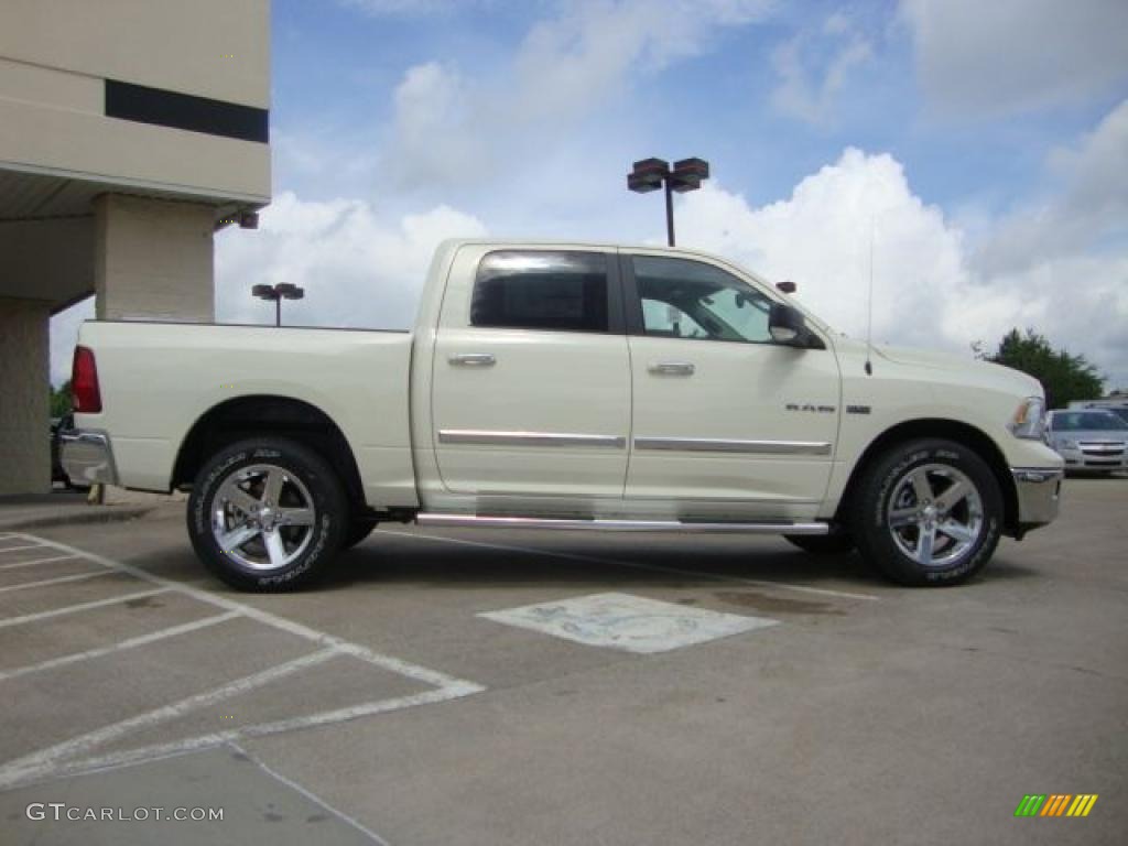 2010 Ram 1500 Big Horn Crew Cab 4x4 - Stone White / Dark Slate/Medium Graystone photo #2