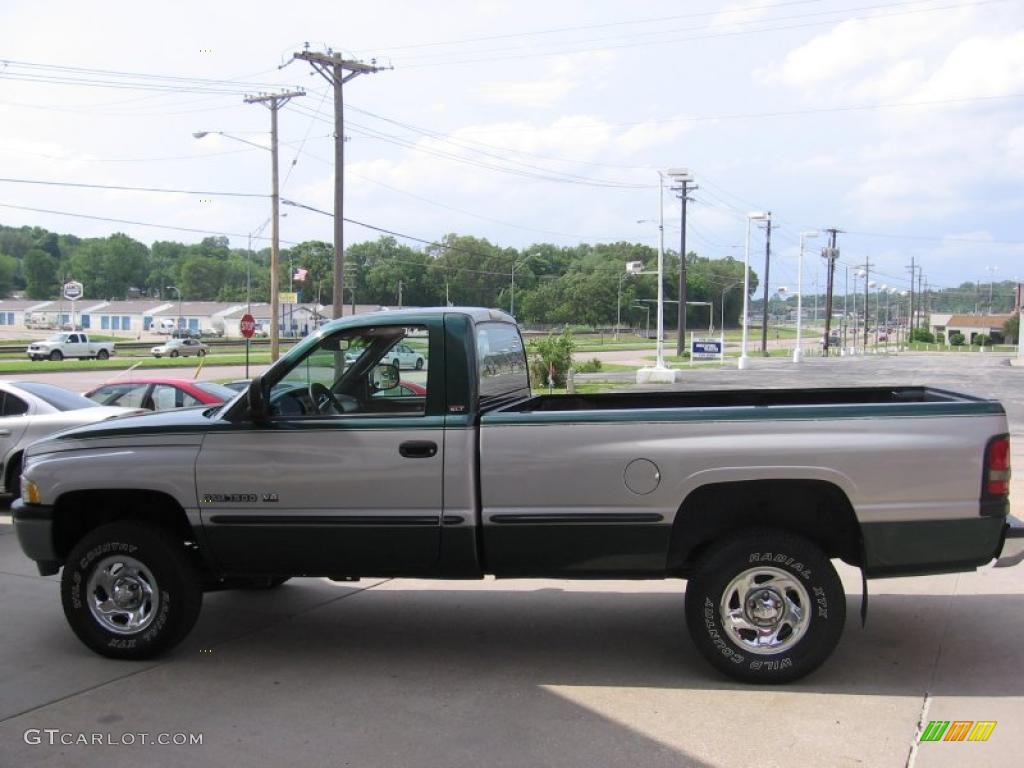 1998 Ram 1500 Laramie SLT Regular Cab 4x4 - Emerald Green Pearl / Gray photo #1