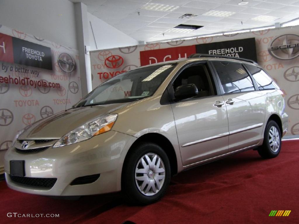 2010 Sienna LE - Desert Sand Mica / Taupe photo #1