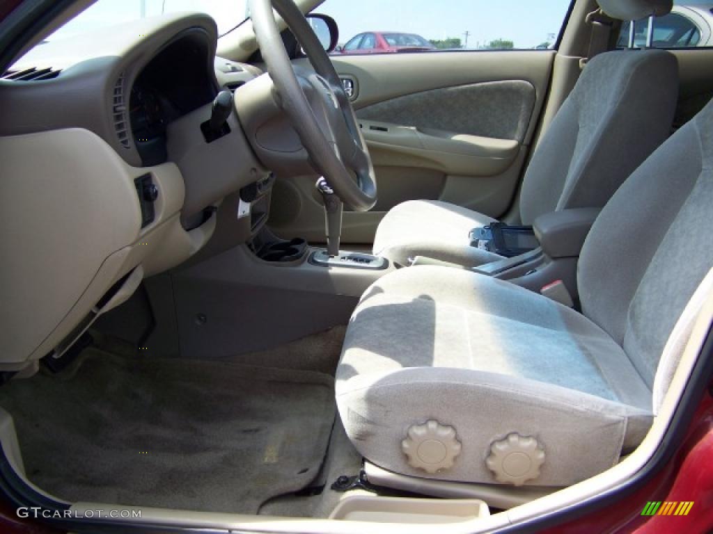 2002 Sentra GXE - Inferno Red / Sand Beige photo #9