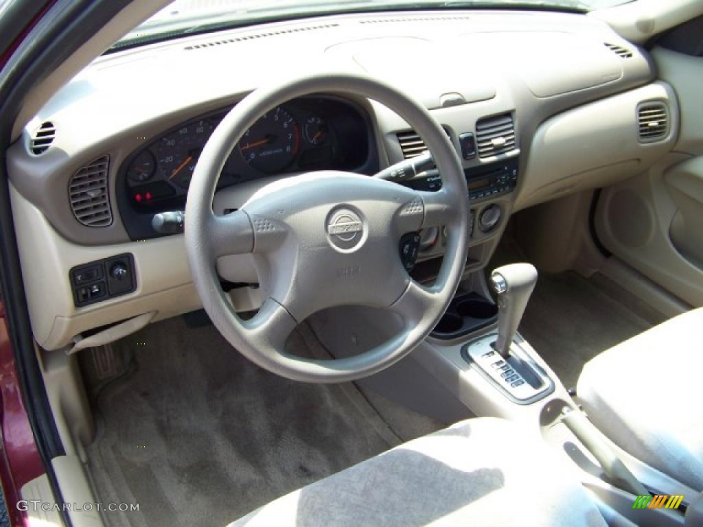 2002 Sentra GXE - Inferno Red / Sand Beige photo #10