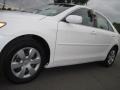 Super White - Camry LE Photo No. 24