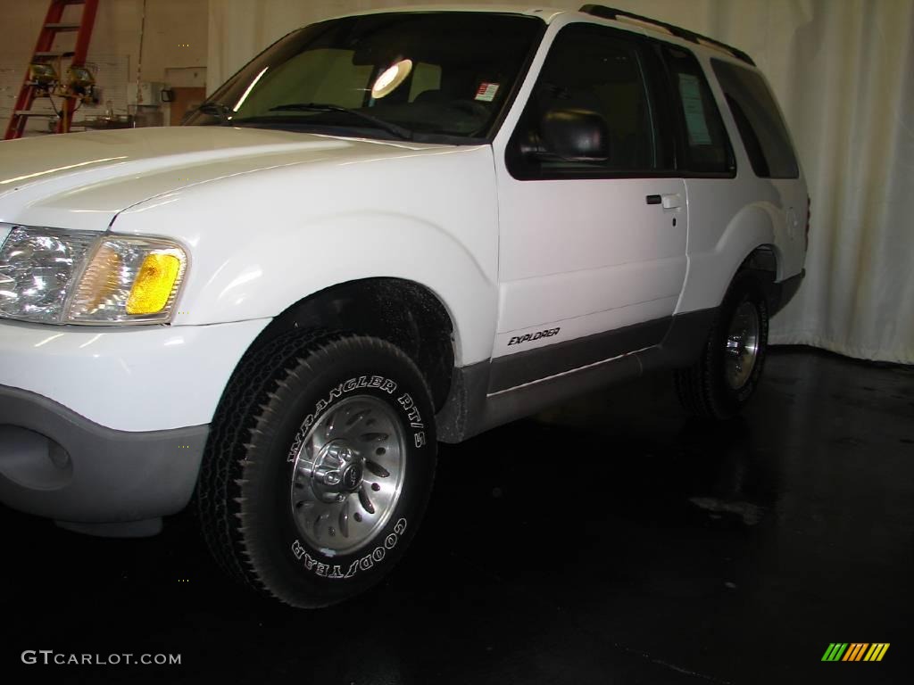 2001 Explorer Sport 4x4 - Oxford White / Dark Graphite photo #3